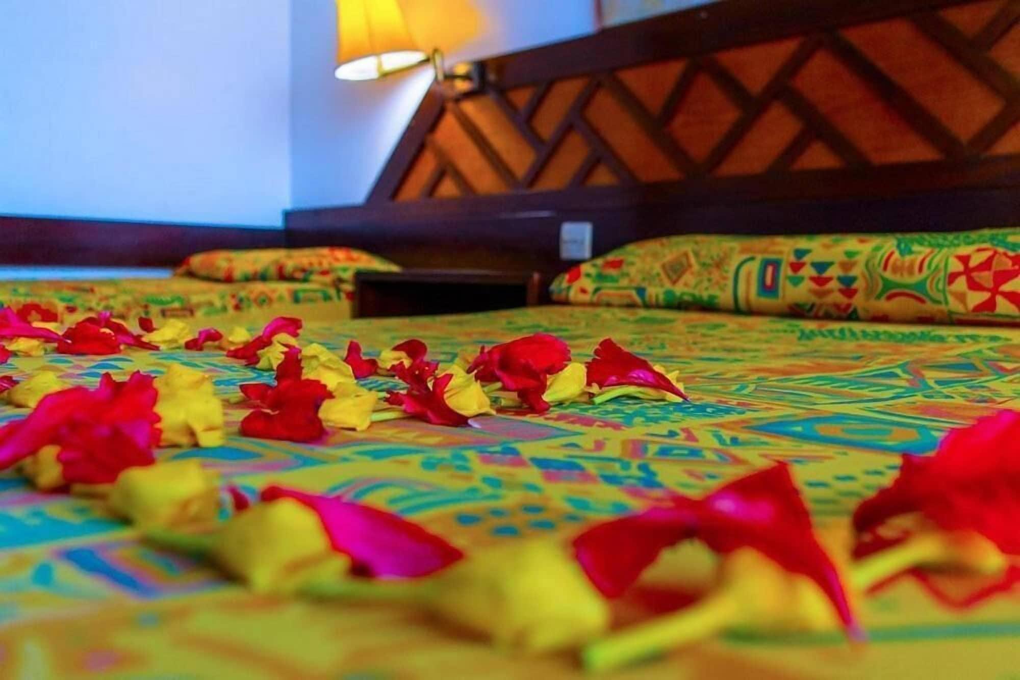 Mombasa Beach Hotel Экстерьер фото